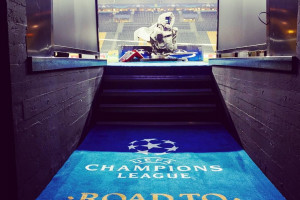 粉丝狂欢！LPL总决赛冠军XX战队，这盛况让人难以置信！